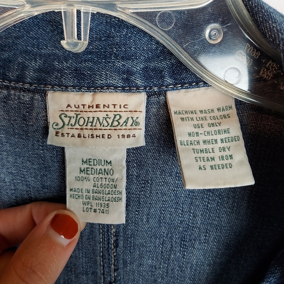 Vintage St. John's Bay Blue Jean Denim Long Sleeve Button Up Jacket Size M - Picture 2 of 9